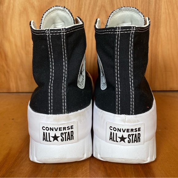 NEW Womens 8 Converse All Star Lugged 2.0 Fashion Sneakers Black White SEF0915 - Picture 4 of 8